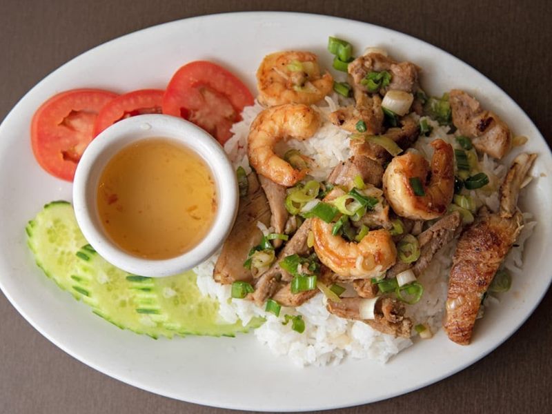 Duc's Restaurant Woodbury food